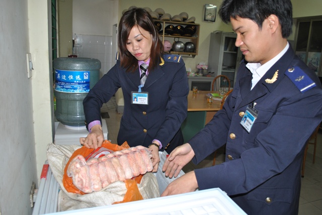 Quang Ninh province strengthens food safety and hygiene supervision of imported products